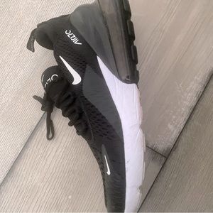 Nike Airmax270